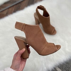 Aldo Dirassa perforated peep toe heel